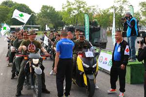 BIB: 
                            <button type="button" onclick="openModal(3564128)" class="btn btn-primary btn-sm float-right btn-popup" data-toggle="modal" data-target=".modal-high-quality">
                        <i class="fas fa-shopping-cart"></i> Add to Cart
                    </button>
                                            <button type="button" onclick="isThisMe(3564128, true)" class="btn btn-success btn-sm float-right btn-popup btn-isme hidden" data-toggle="tooltip" data-placement="bottom" title="นี่คือรูปของคุณใช่ไหม คลิกที่นี่เพื่อเอาเข้าอัลบั้ม">
                        <i class="fas fa-plus"></i> Add to album
                    </button>
                    <button type="button" onclick="isThisMe(3564128, false)" class="btn btn-warning btn-sm float-right btn-popup btn-isnotme hidden">
                        <i class="fas fa-ban"></i> Remove from album
                    </button>